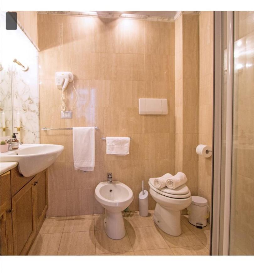 Lovely Apartments In City Centre "Third Floor, Without Elevator" Рим Екстериор снимка