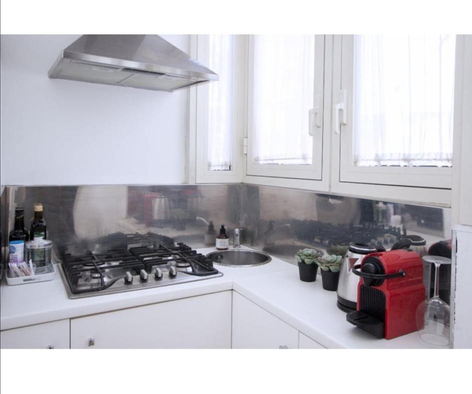Lovely Apartments In City Centre "Third Floor, Without Elevator" Рим Екстериор снимка
